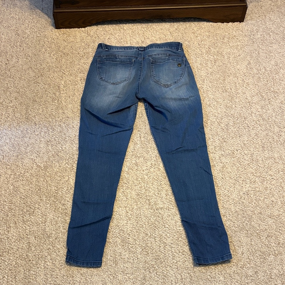 Democracy Women's Absolution Blue Skinny Jeans Size: 2 - Picture 3 of 3